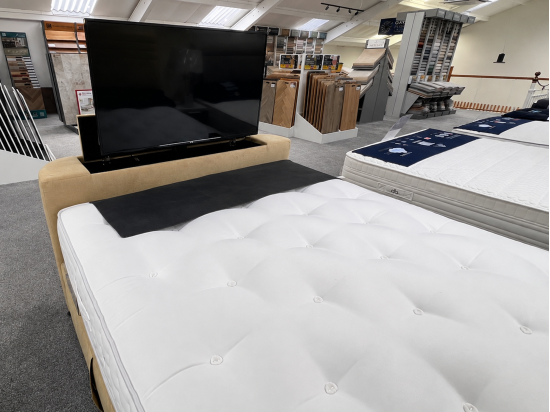 Sweet Dreams TV Bed Vision Chic Kingsize in Venice Apple Sweet Dreams TV Bed Vision Chic Kingsize in Venice Apple