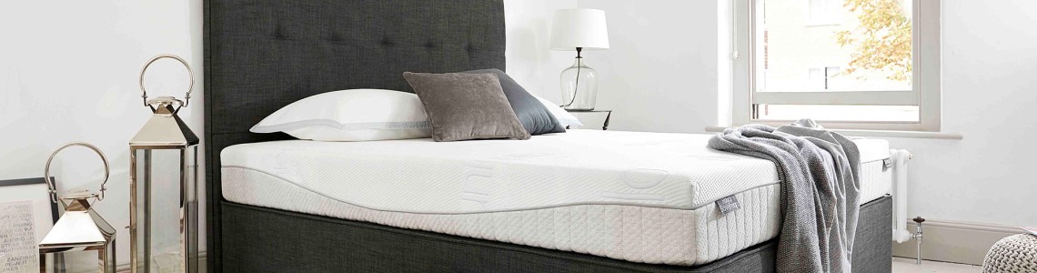 The Hot Sleeper's Guide: Best Cooling Mattresses & Materials The Hot Sleeper's Guide: Best Cooling Mattresses & Materials