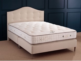 Enchanted House St. Agnes Divan Set